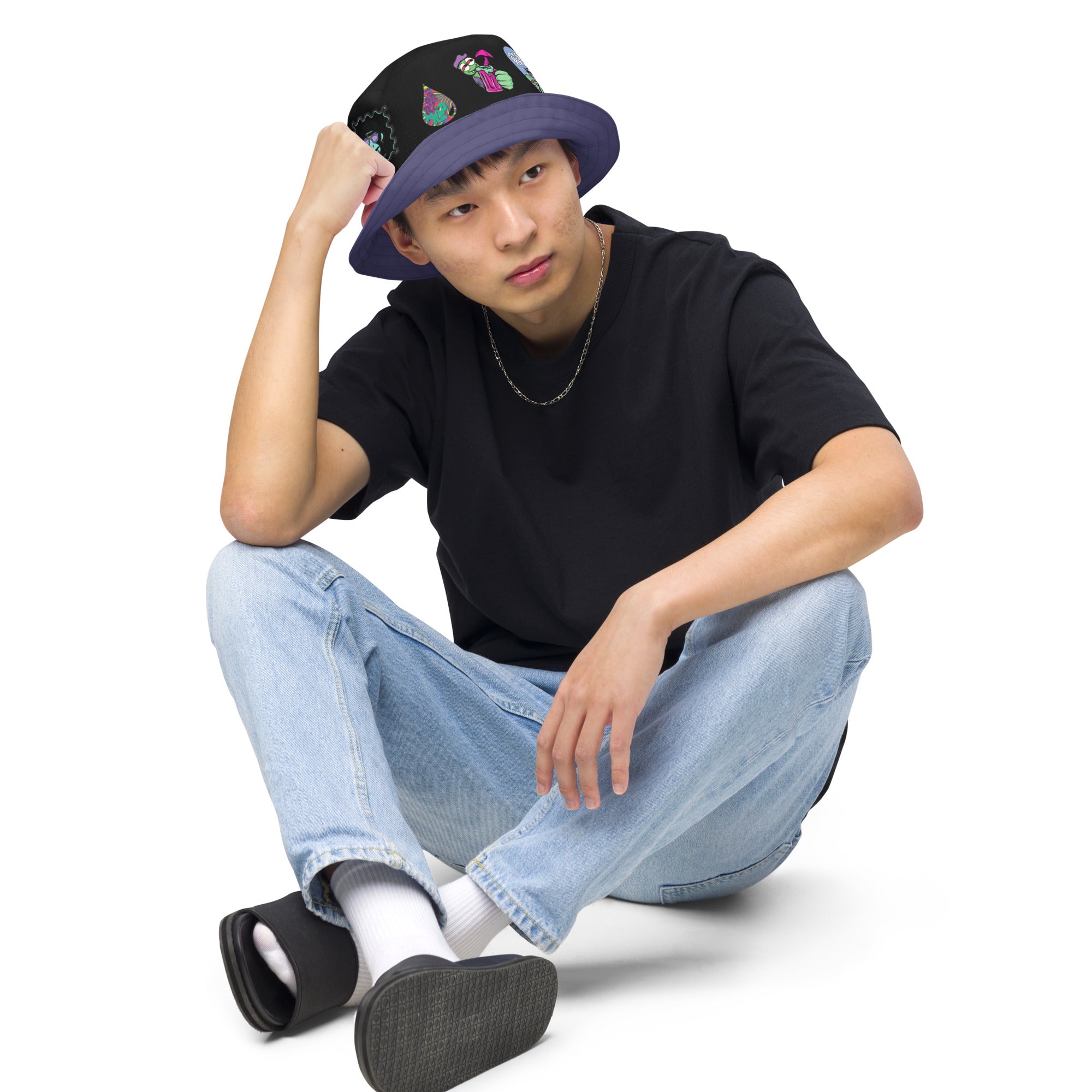 SorryMadre | Reversible bucket hat