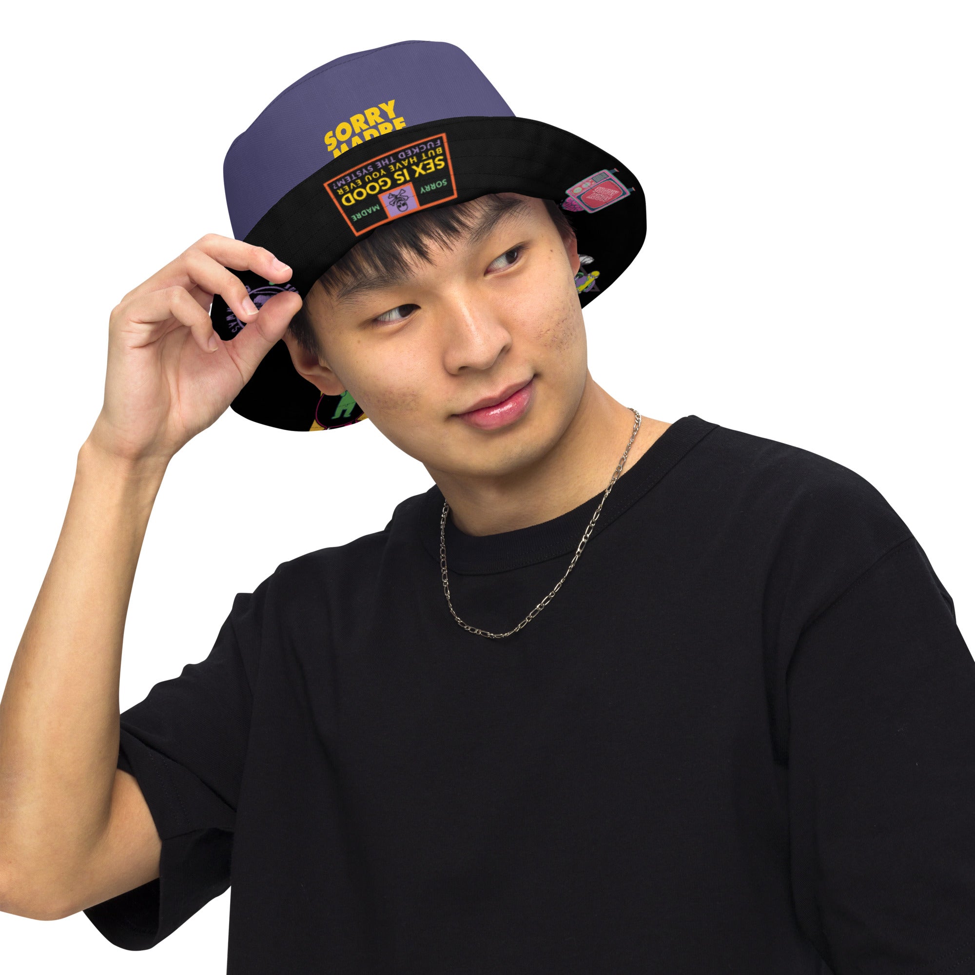SorryMadre | Reversible bucket hat