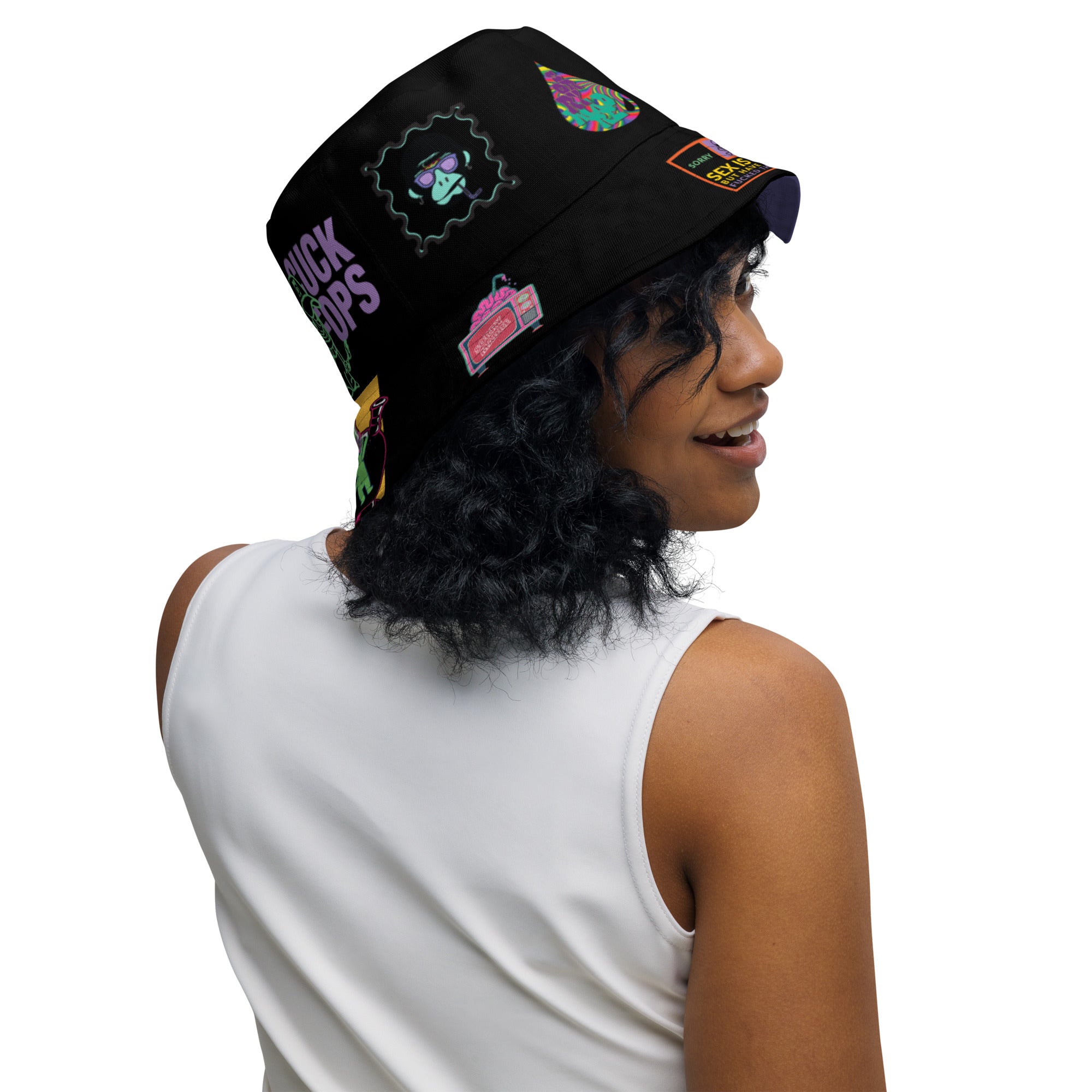 SorryMadre | Reversible bucket hat